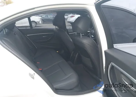 2018 BMW 330I xDrive z USA, uszkodzony, nr VIN WBA8D9G5XJNU70485